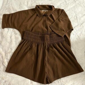Maniere De Voir Taupe Pleated Top